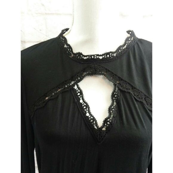 Adrianna Papell  Bell Sleeve Key-Hole - Picture 3 of 9